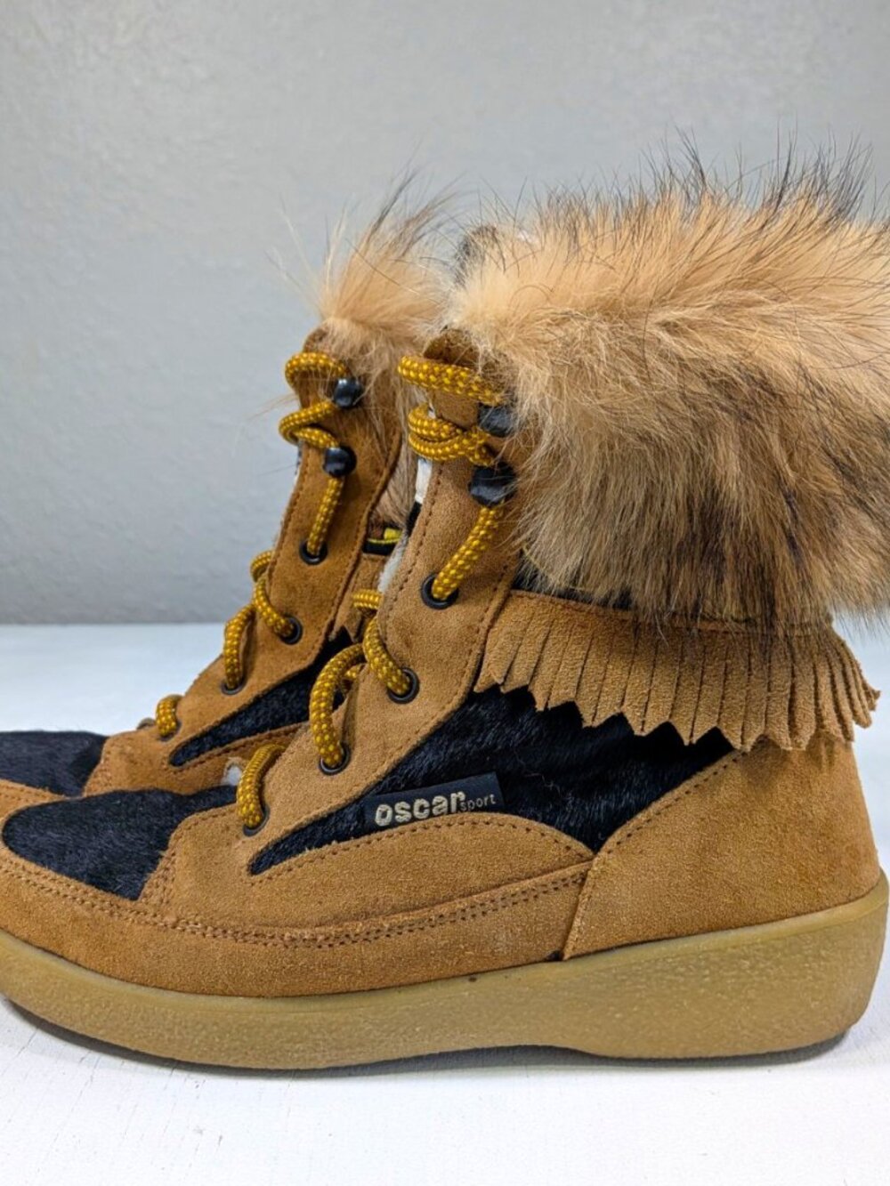 Oscar Sport Taiga Women's Suede Fur Trim Lace-Up Ankle Bootie Brown Black 6.5